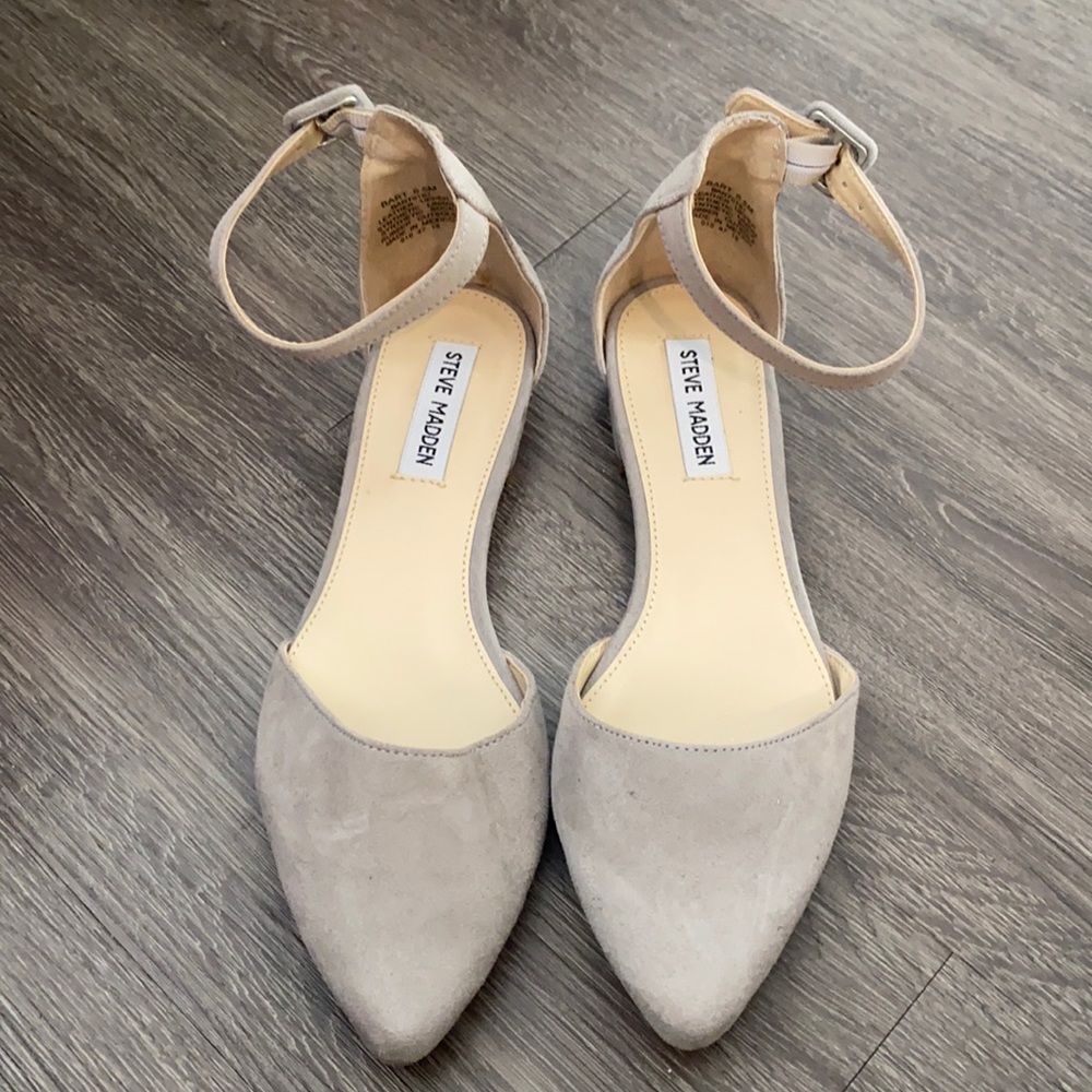 NEW Steve Madden grey closed toed heeled sandal